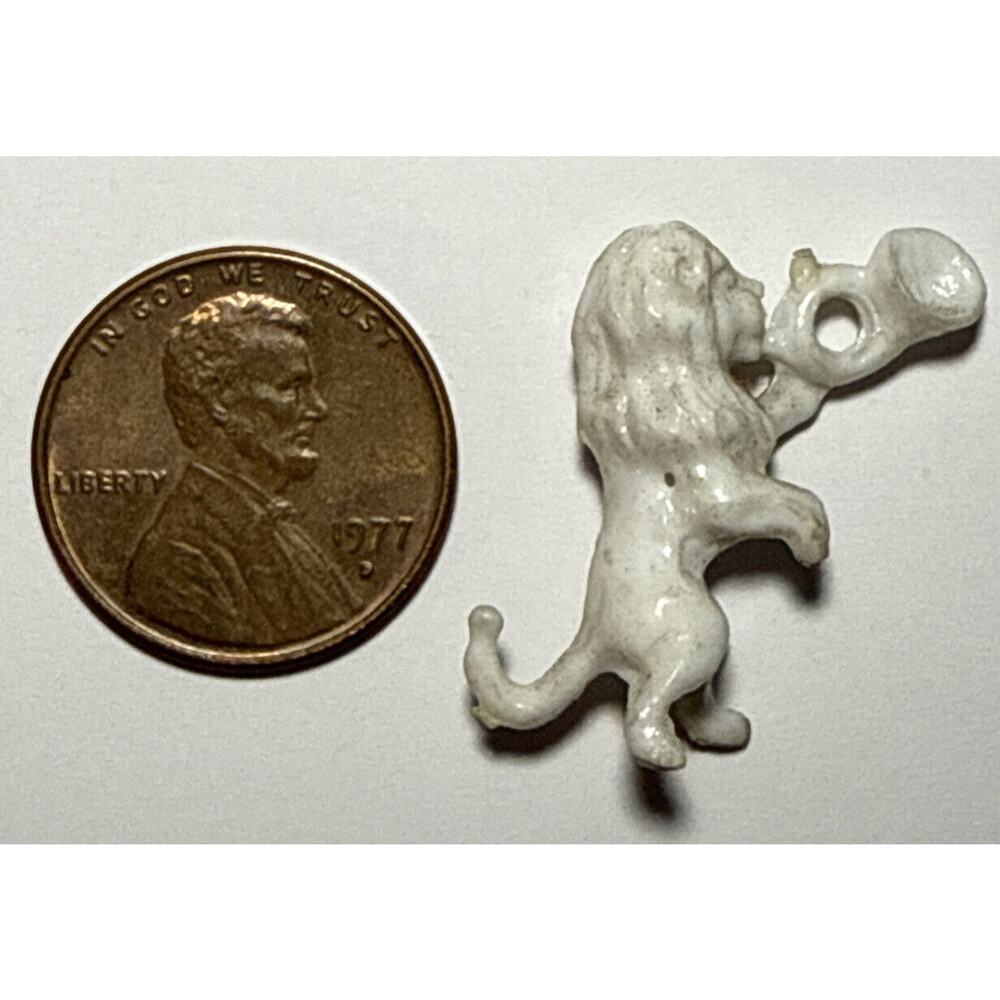 RARE Vintage Lion Playing‎ French Horn Cracker Jack Celluloid Charm 1A